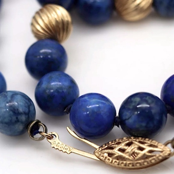VINTAGE Lapis Lazuli 14k Gold Sculpted Beads & Clasp Hand Knotted Necklace - Picture 14 of 17
